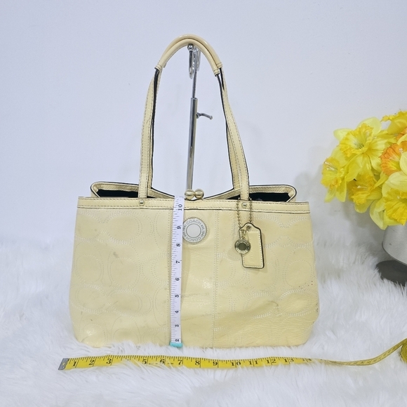 Coach yelow signature shoulder #19215 - Picture 8 of 11
